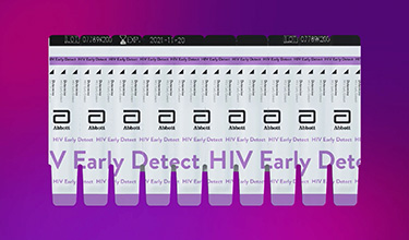 观看 Determine™ HIV Early Detect 指尖全血演示